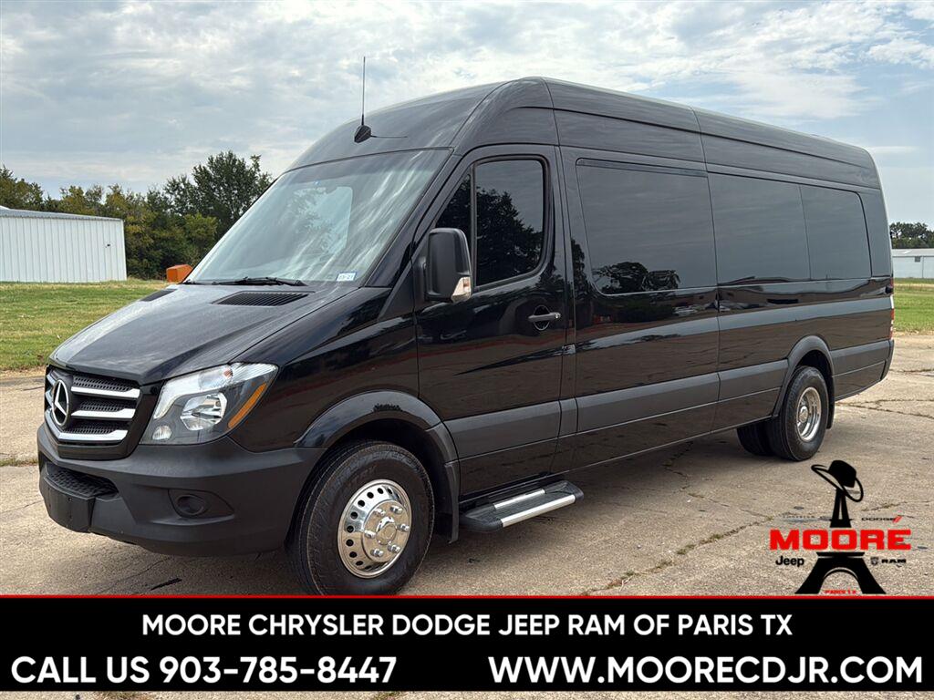 Used 2017 Obsidian Black Metallic Mercedes-Benz 3500XD image 7