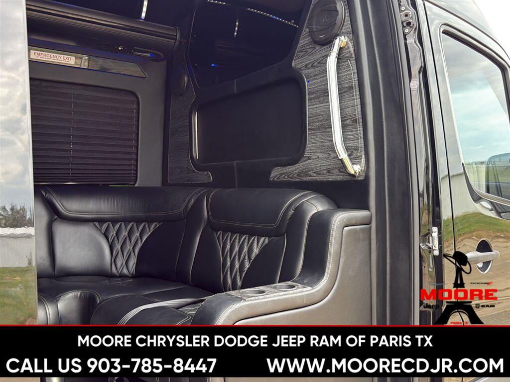 Used 2017 Obsidian Black Metallic Mercedes-Benz 3500XD image 10