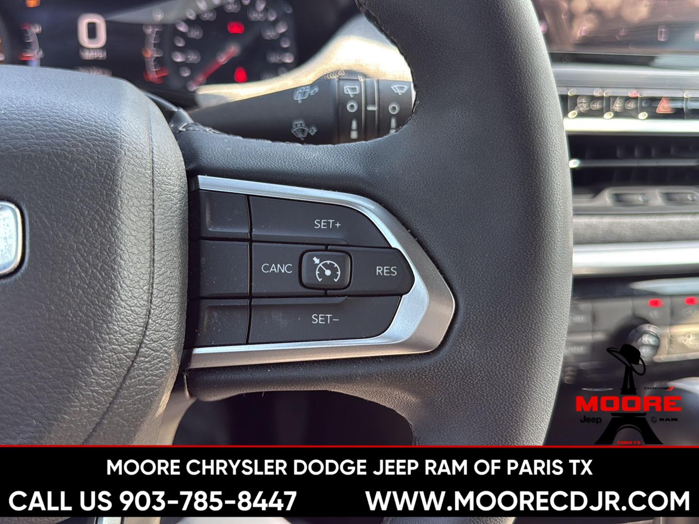Used 2025 Bright White Clearcoat Jeep Latitude image 12