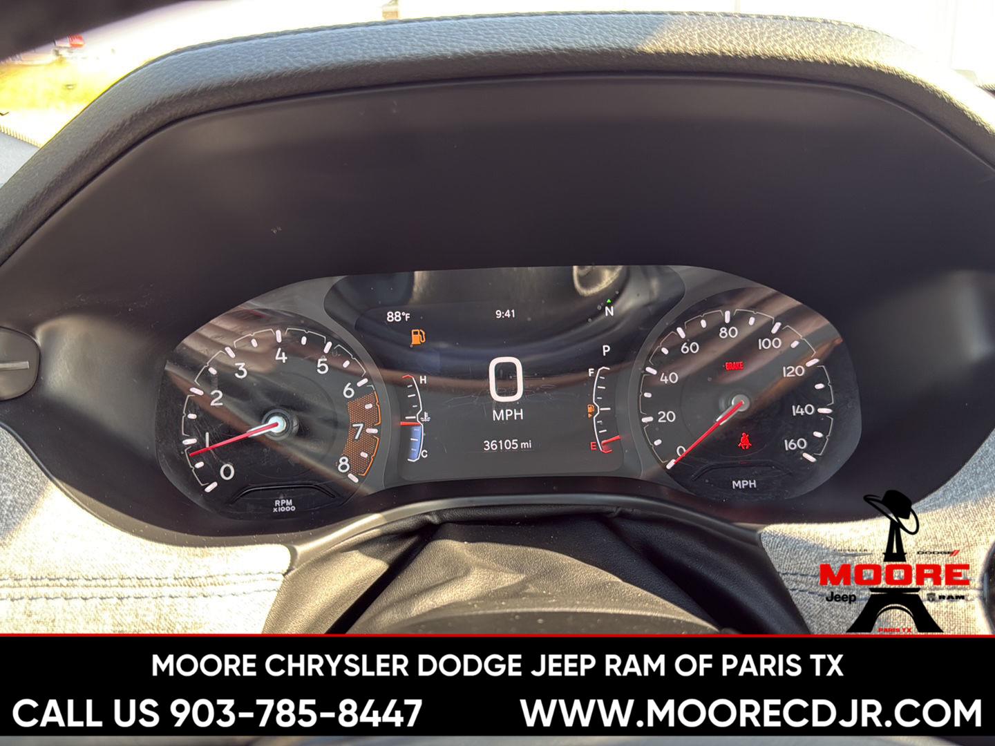 Used 2025 Bright White Clearcoat Jeep Latitude image 15