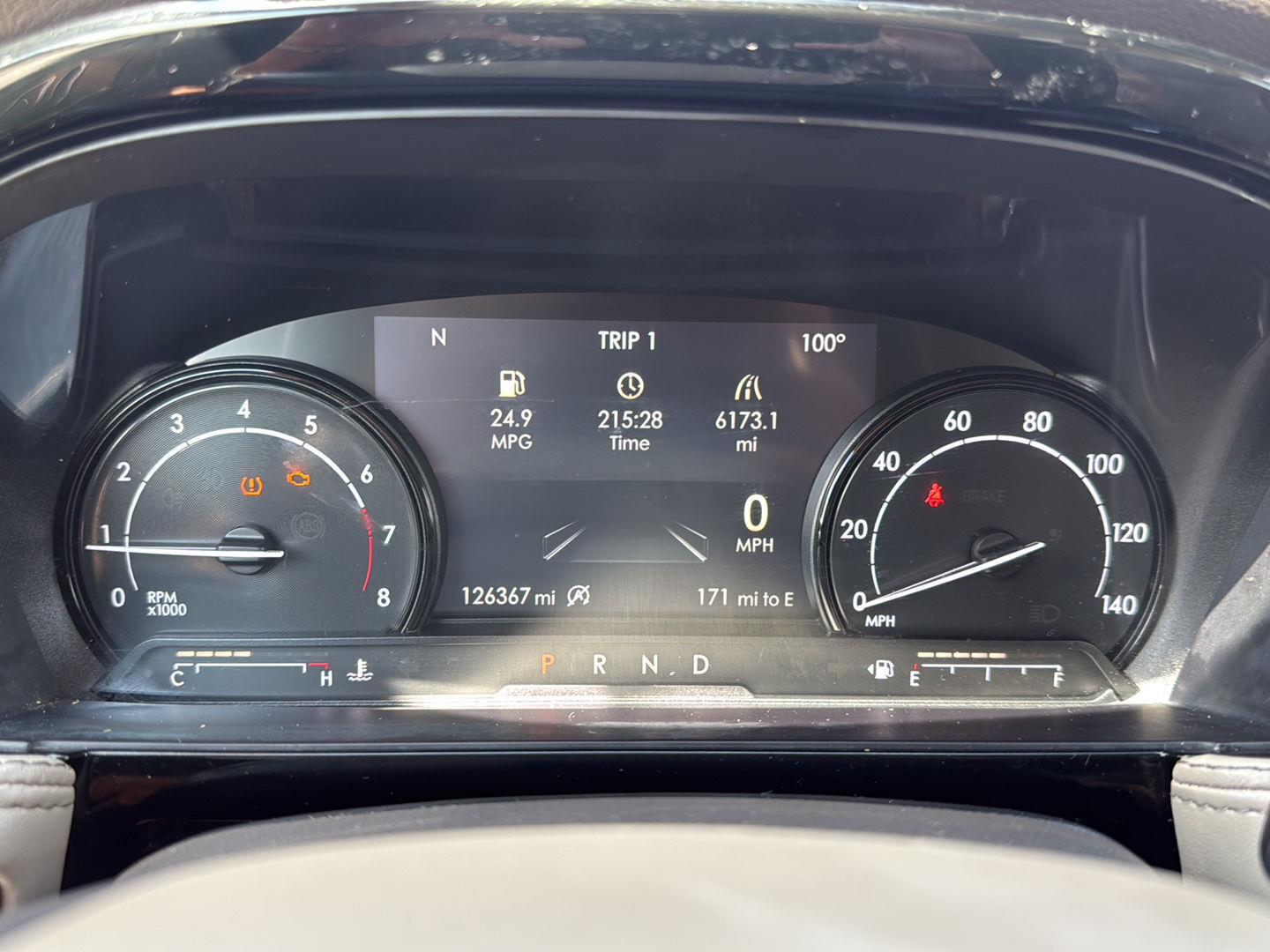 Used 2021 Pristine White Lincoln Standard image 16