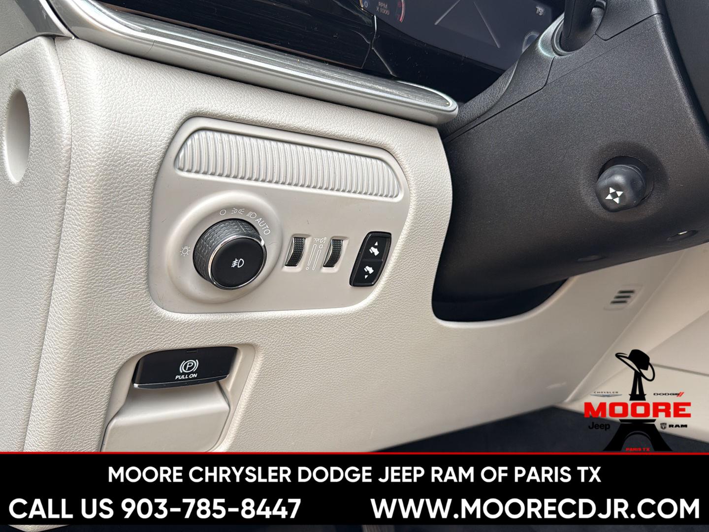 Used 2022 Bright White Clearcoat Jeep Series III image 12