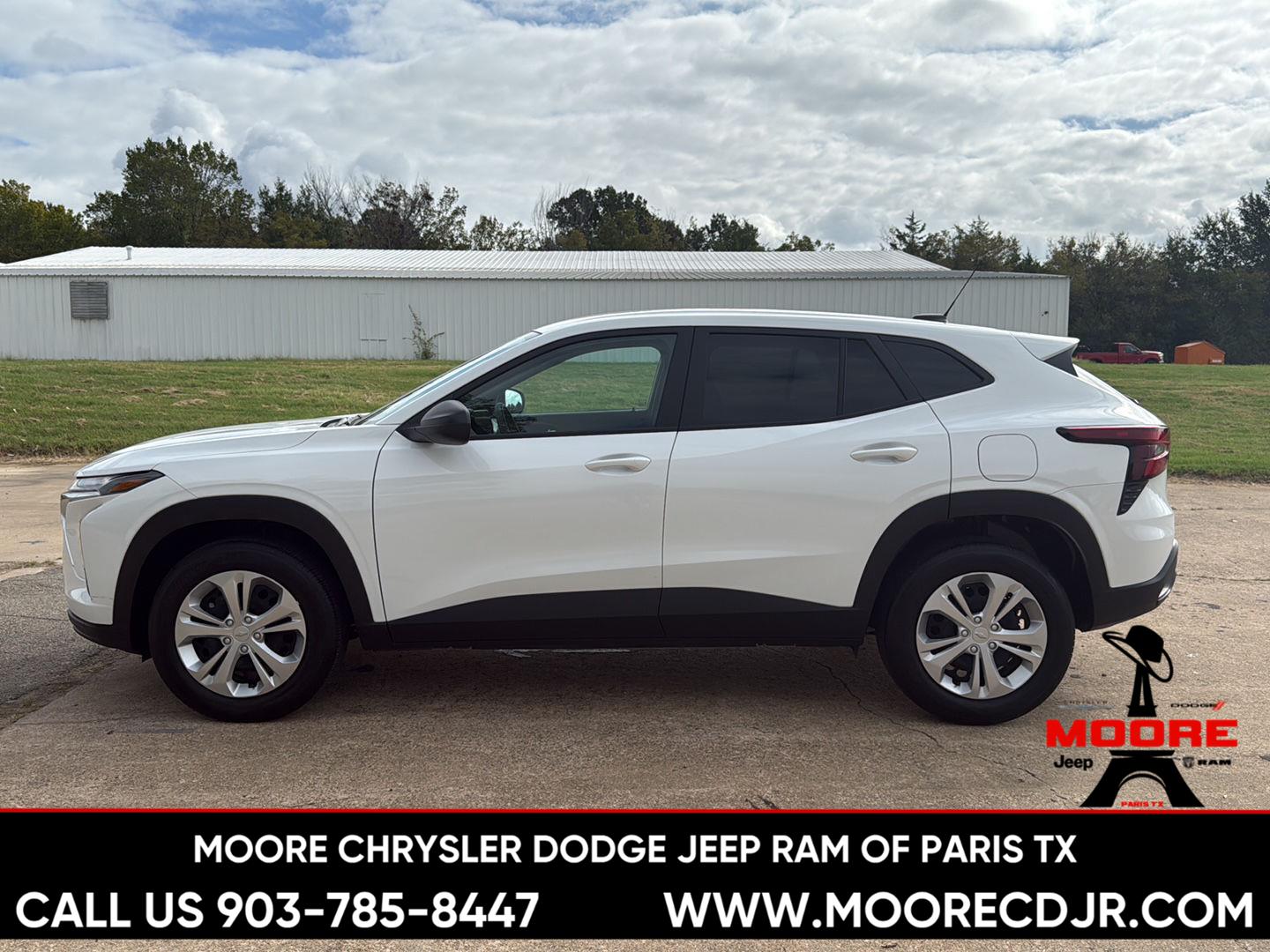 Used 2026 Summit White Chevrolet LS image 4