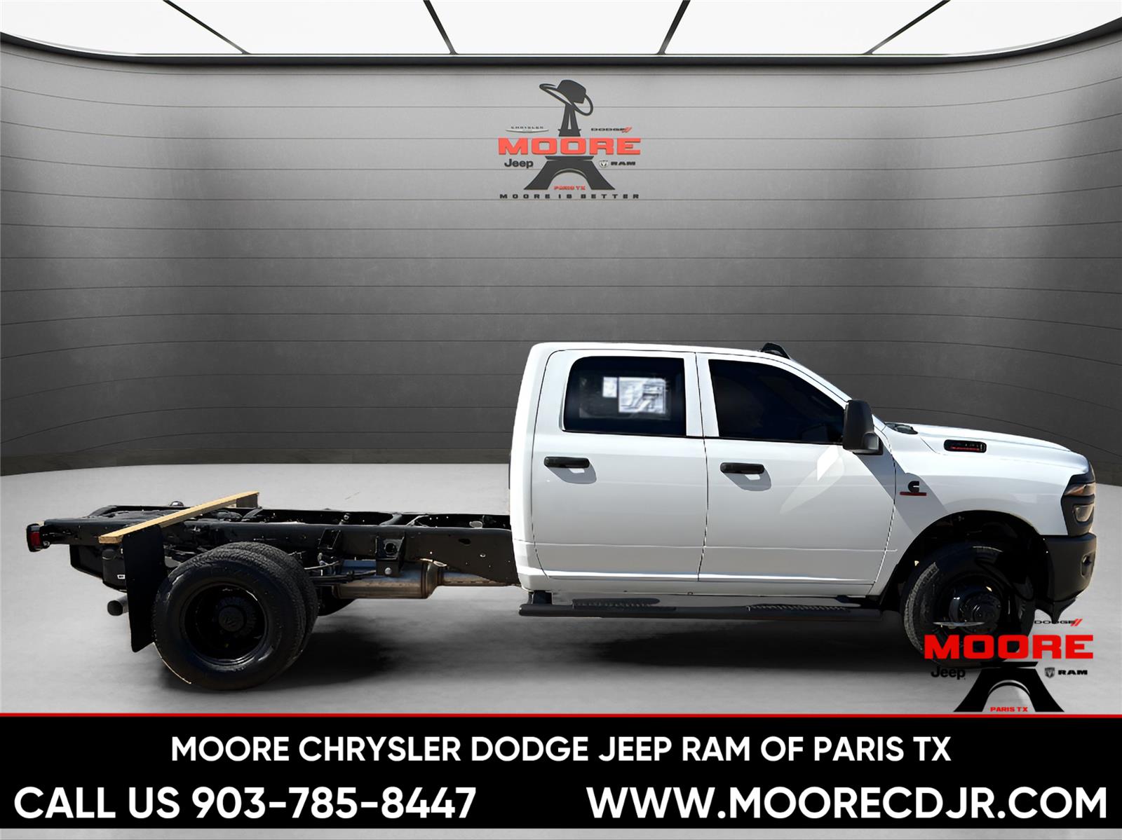 New 2026 Bright White Clear-Coat Exterior Paint RAM Tradesman image 9
