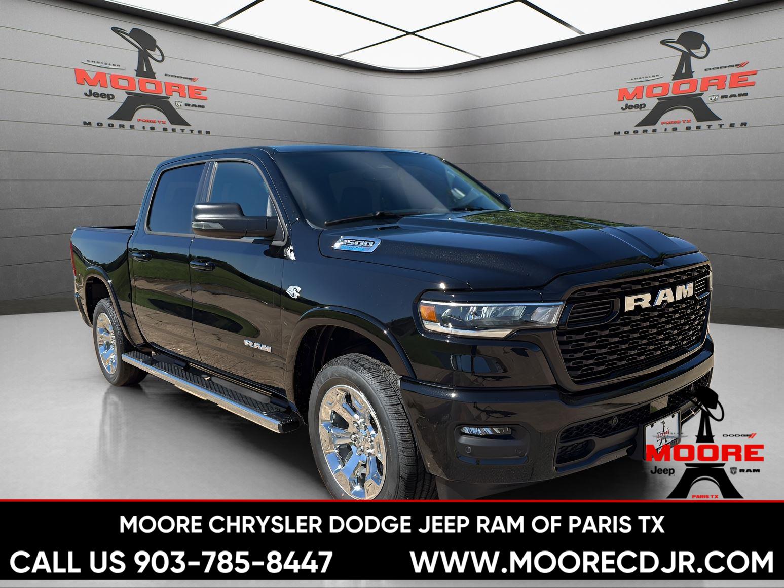Diamond Black Crystal Pearlcoat 2026 RAM 1500 Pickup Truck Four-Wheel Drive 8-Speed Automatic