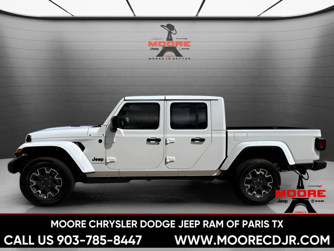 New 2026 Bright White Clear-Coat Exterior Paint Jeep Sahara image 5