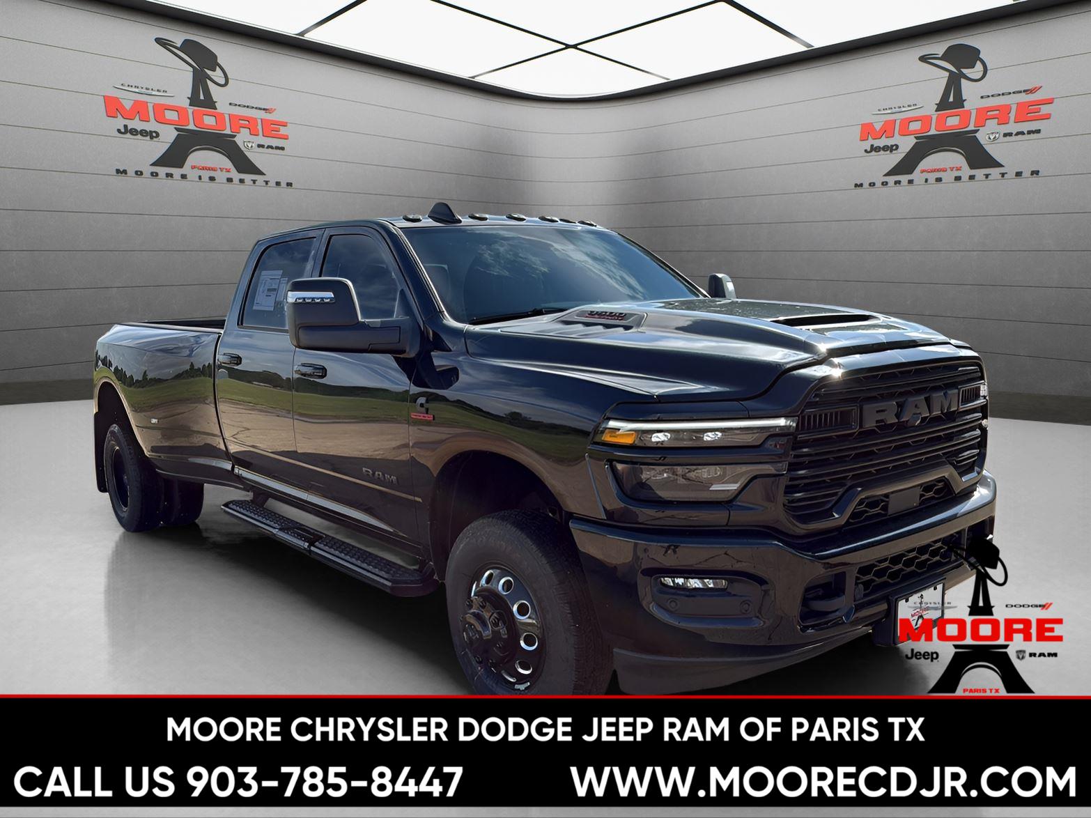 Diamond Black Crystal Pearlcoat 2026 RAM 3500 Pickup Truck Four-Wheel Drive 8-Speed Automatic