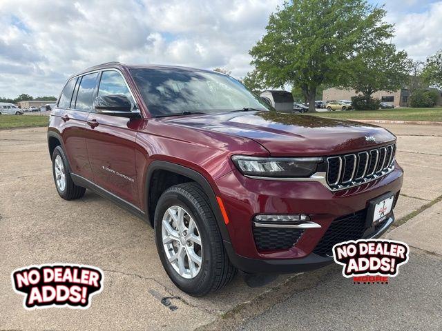 Velvet Red Pearlcoat 2023 Jeep Grand Cherokee Limited 4WD SUV / Crossover Four-Wheel Drive 8-Speed Automatic