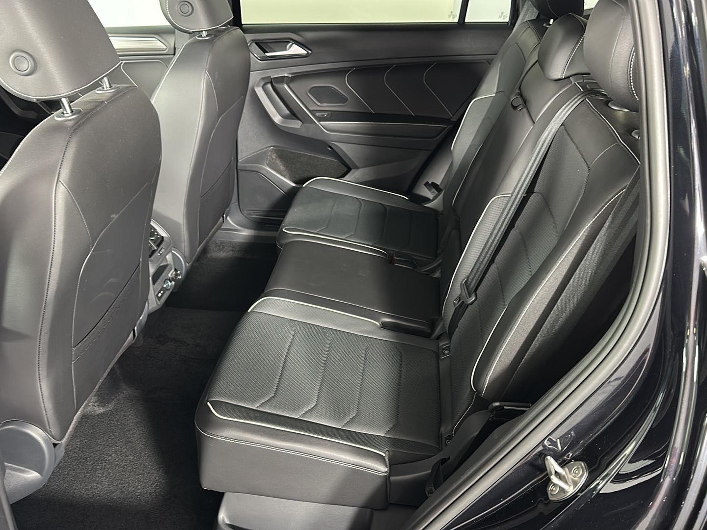Certified Used 2024  Volkswagen SEL R-Line image 13