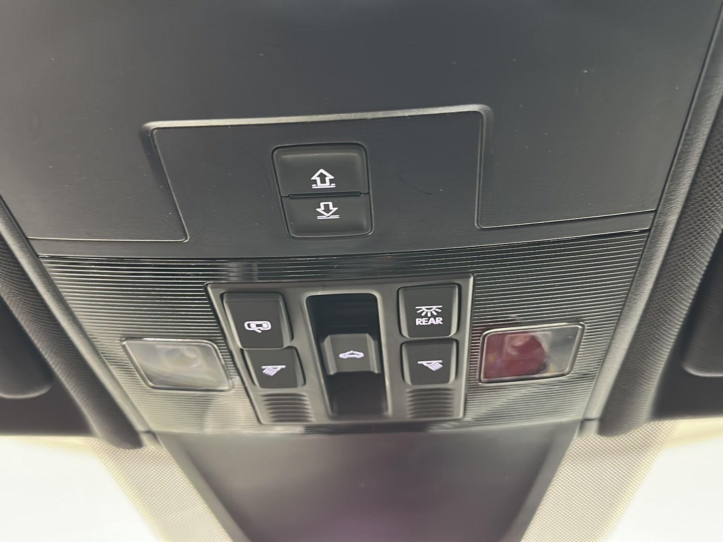 Certified Used 2024  Volkswagen SEL R-Line image 38