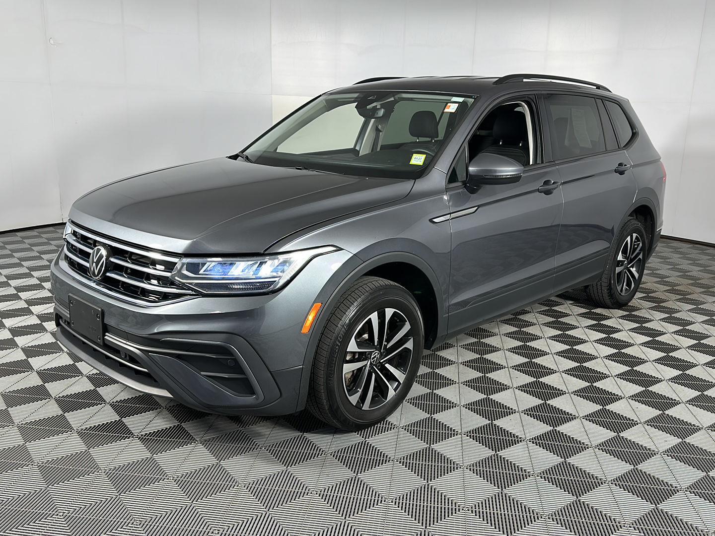 Used 2024 Platinum Gray Metallic Volkswagen S image 4