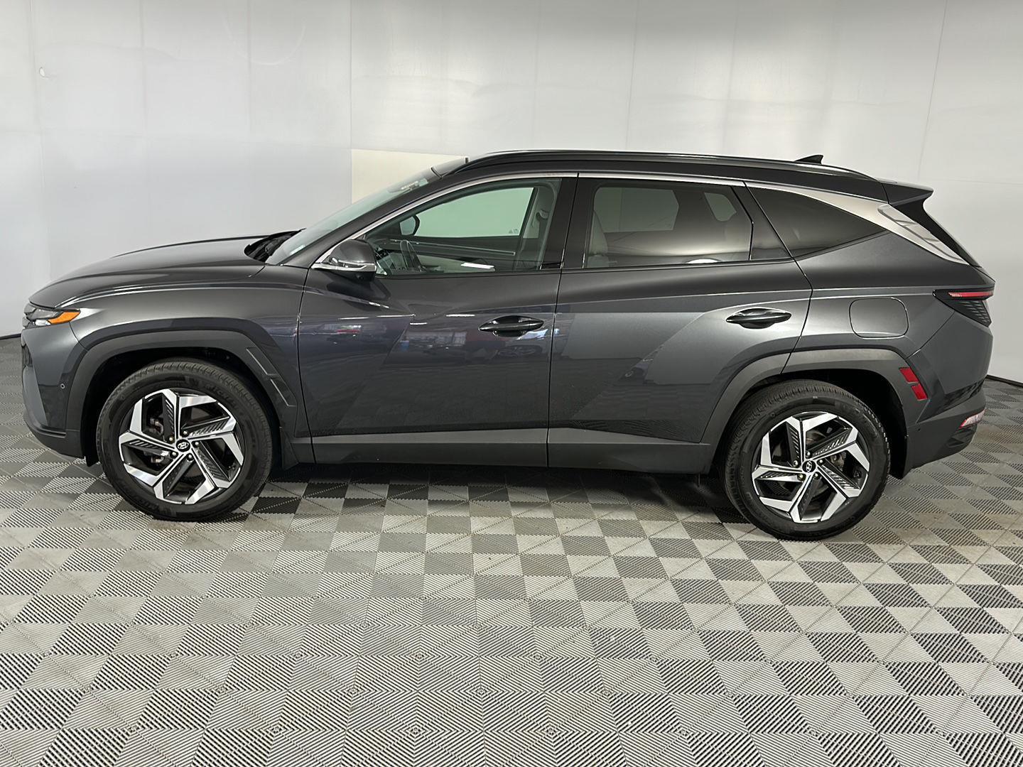 Used 2023 Portofino Gray Hyundai Limited image 8