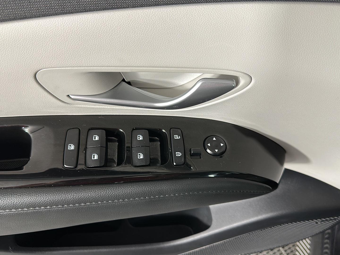 Used 2023 Portofino Gray Hyundai Limited image 27