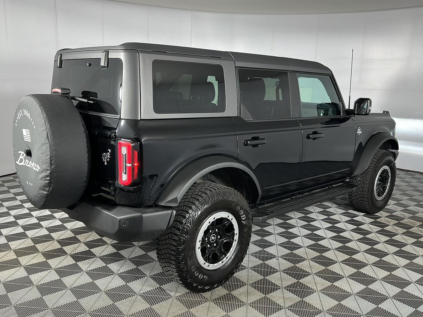 Used 2024 Shadow Black Ford Outer Banks image 5