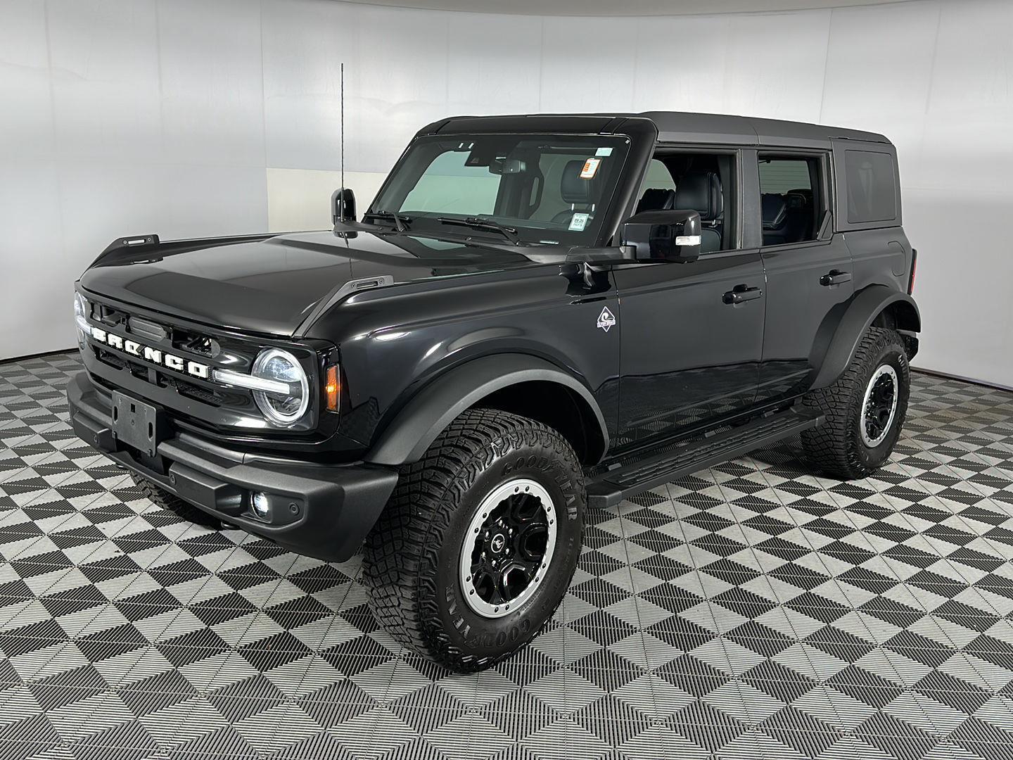 Used 2024 Shadow Black Ford Outer Banks image 25