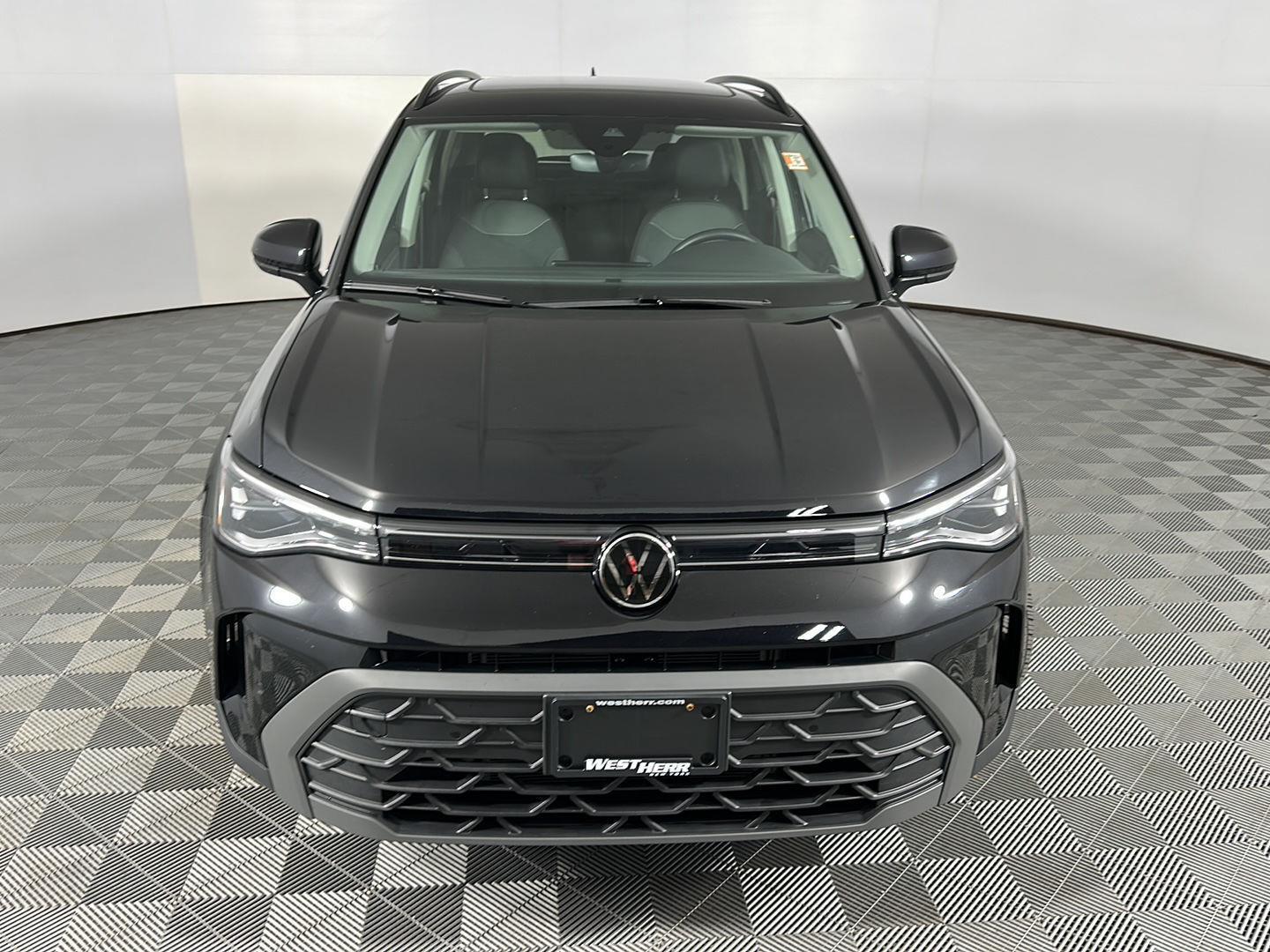 New 2025 Deep Black Pearl Volkswagen SE Black image 3