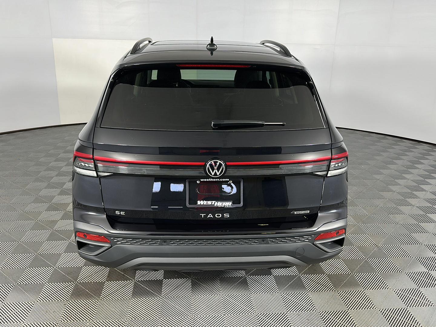 New 2025 Deep Black Pearl Volkswagen SE Black image 10