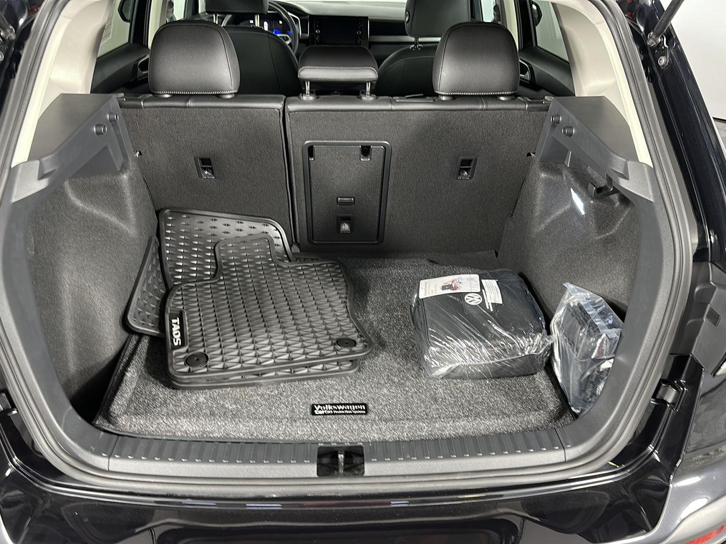 New 2025 Deep Black Pearl Volkswagen SE Black image 11