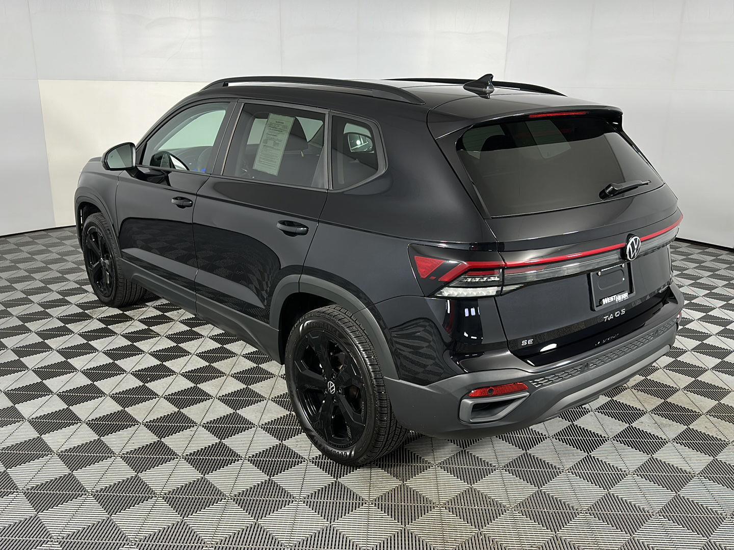 New 2025 Deep Black Pearl Volkswagen SE Black image 12