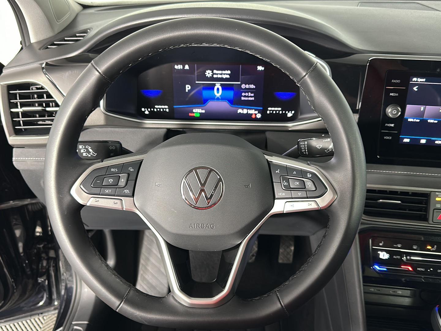 New 2025 Deep Black Pearl Volkswagen SE Black image 22