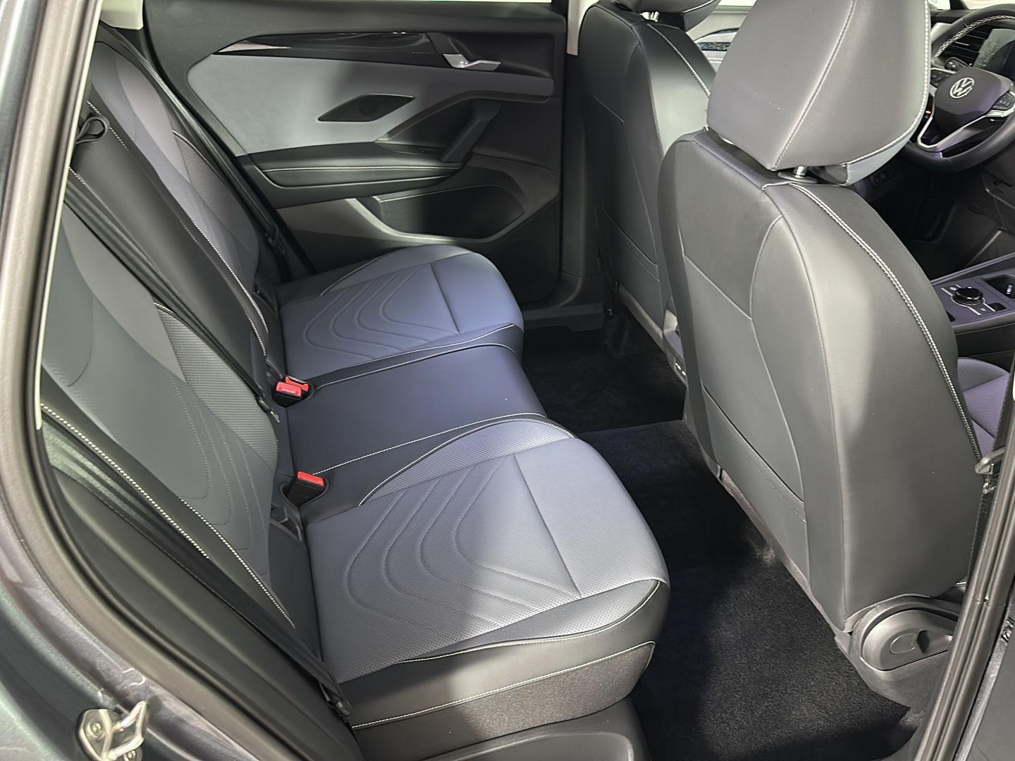 Certified Used 2026 platinum gray metallic Volkswagen SE image 7