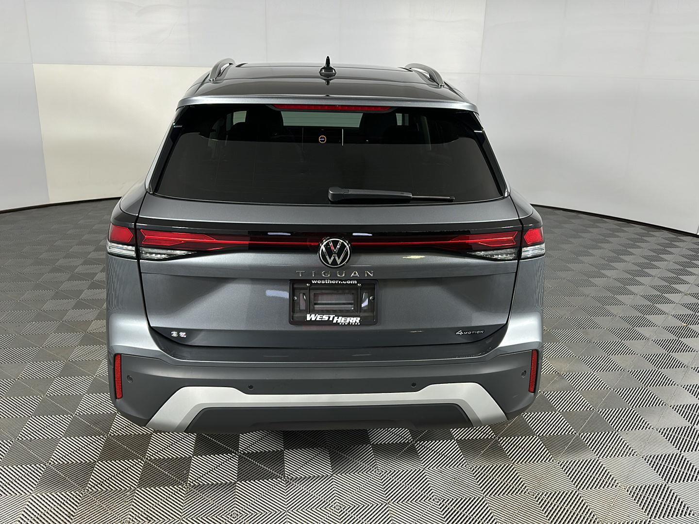 Certified Used 2026 platinum gray metallic Volkswagen SE image 9