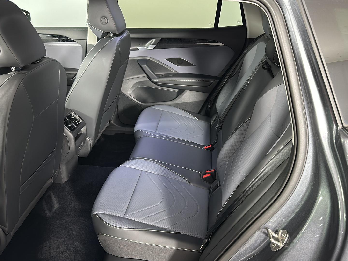 Certified Used 2026 platinum gray metallic Volkswagen SE image 17