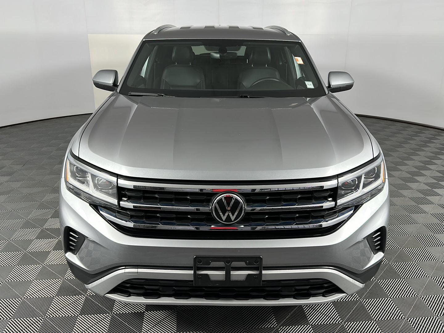 Pre-Owned 2023 Volkswagen Atlas Cross Sport 2.0T SE Sport Utility