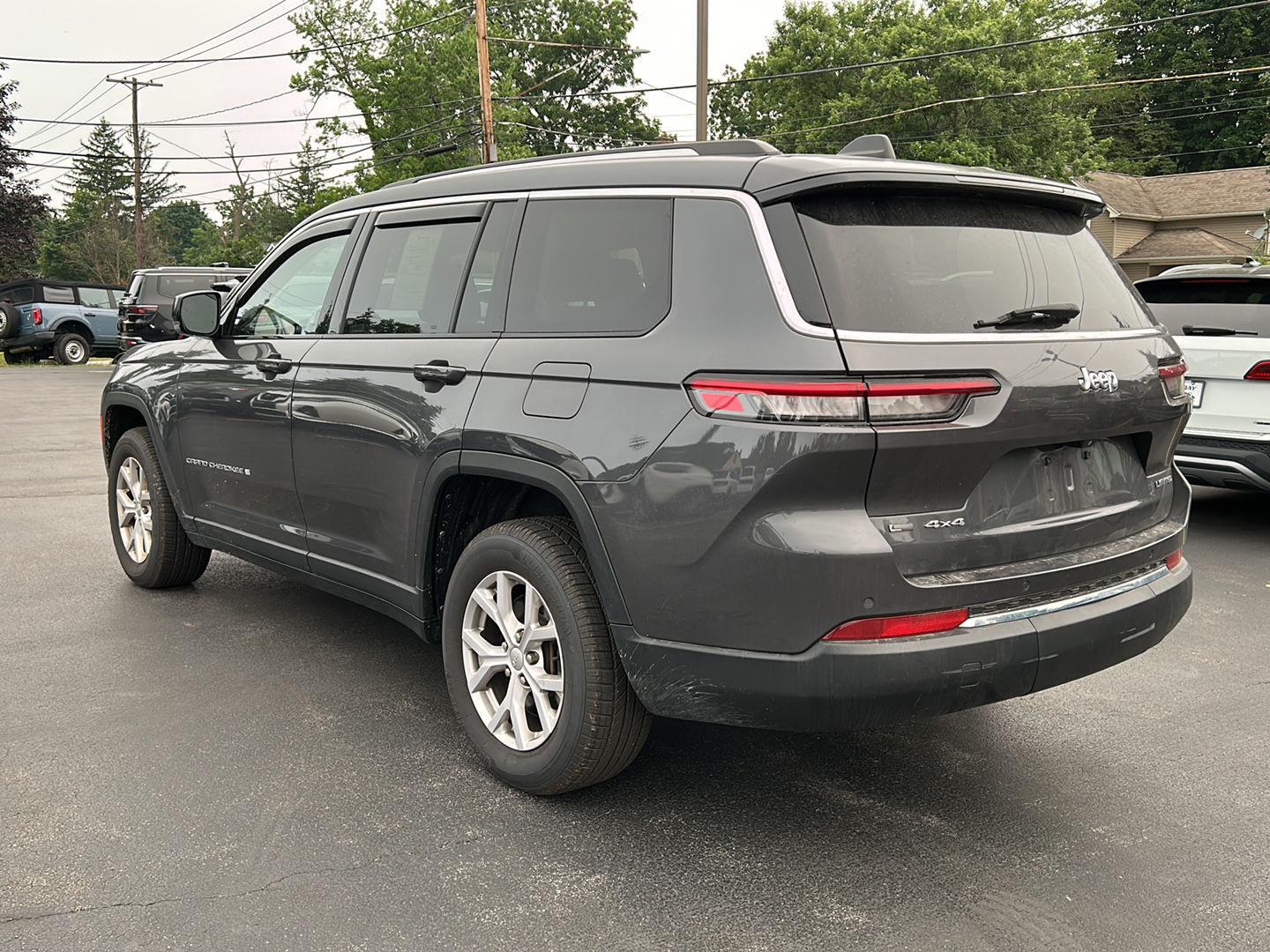 Used 2022 Baltic Gray Metallic Clearcoat Jeep Limited image 5