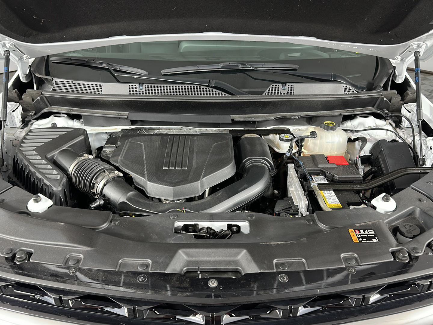 Used 2024 Summit White Chevrolet AWD Z71 image 3