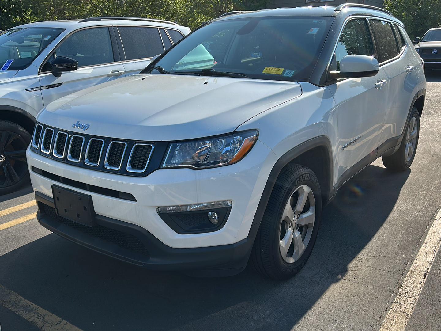Used 2018 White Clearcoat Jeep Latitude image 2