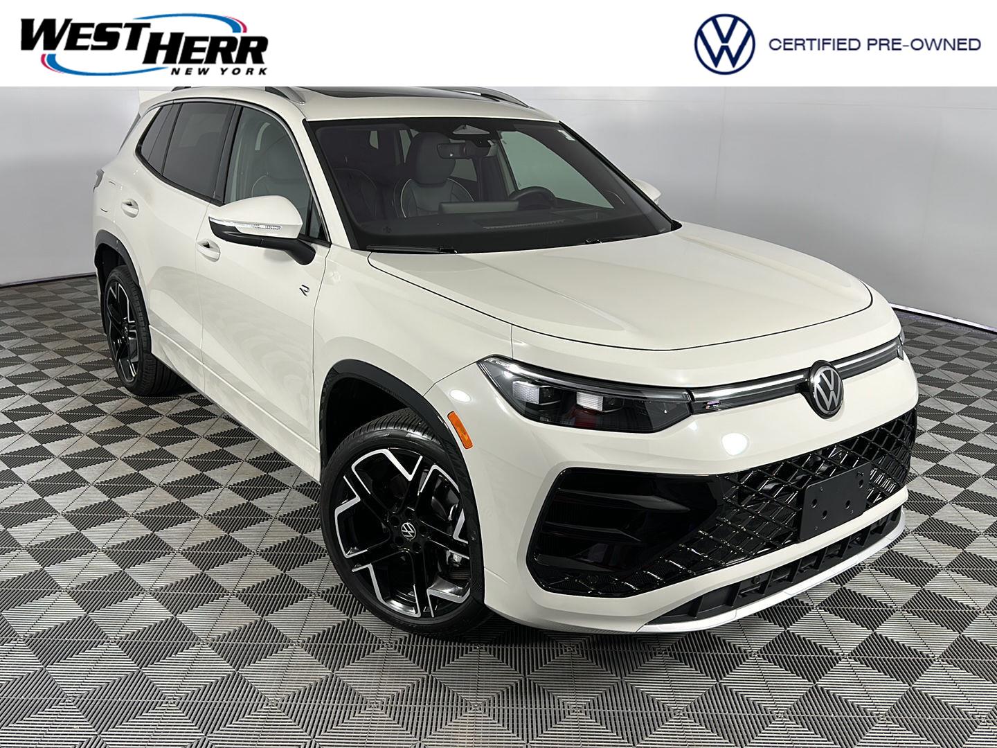 Sandstone 2026 Volkswagen Tiguan SUV / Crossover All-Wheel Drive Automatic