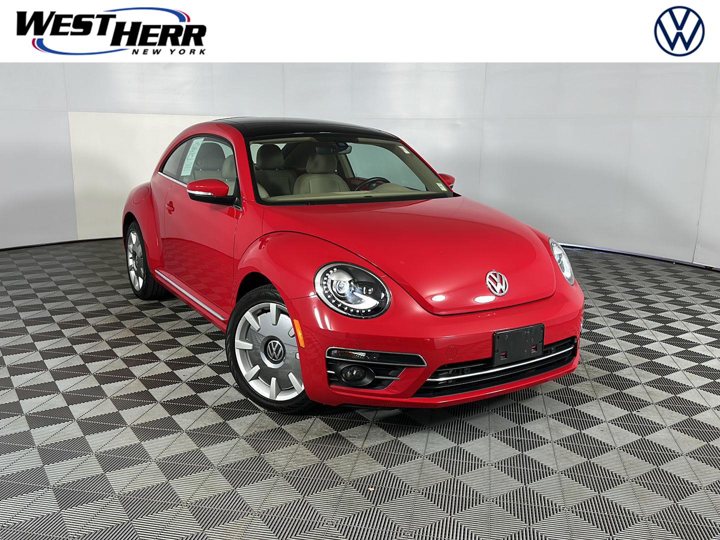  2019 Volkswagen Beetle 2.0T SE Hatchback FWD   