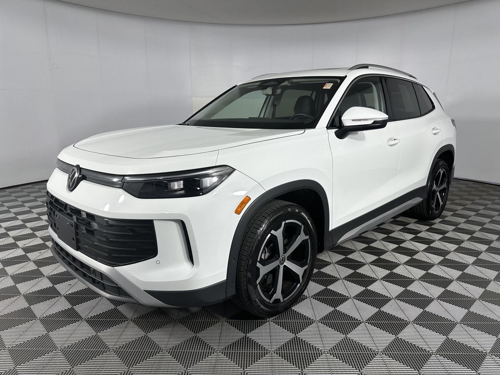 Certified Used 2026 Pure White Volkswagen SE image 3