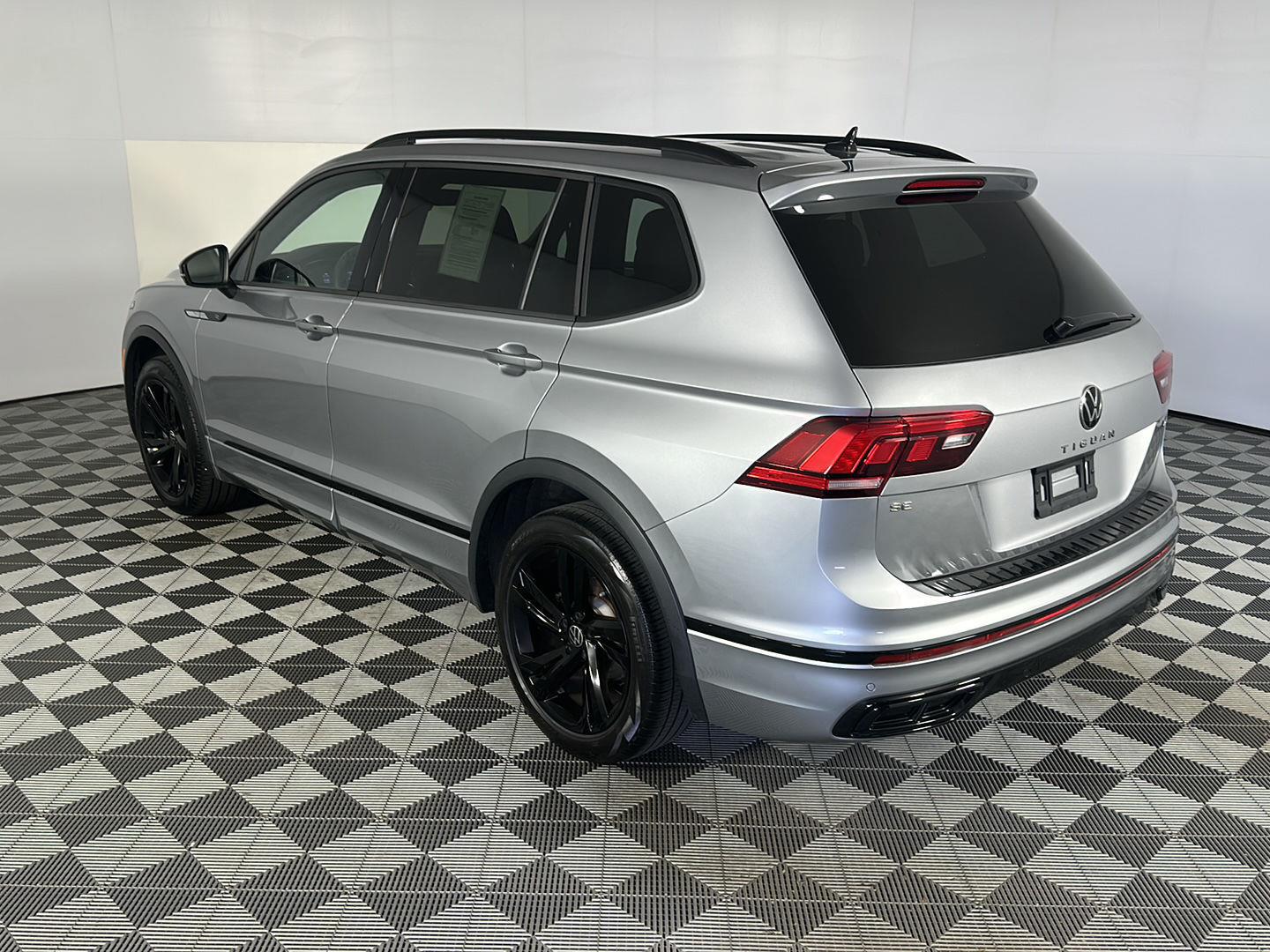 Certified Used 2023 Pyrite Silver Metallic Volkswagen SE R-Line Black image 11
