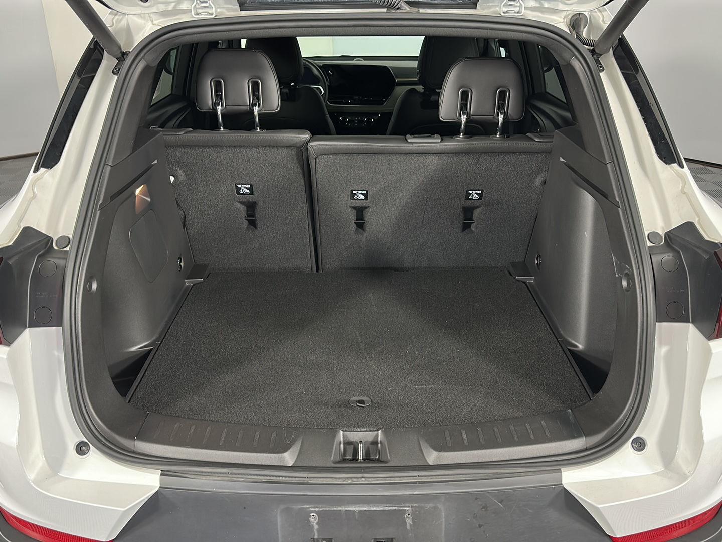 Used 2024 Summit White Chevrolet ACTIV image 10