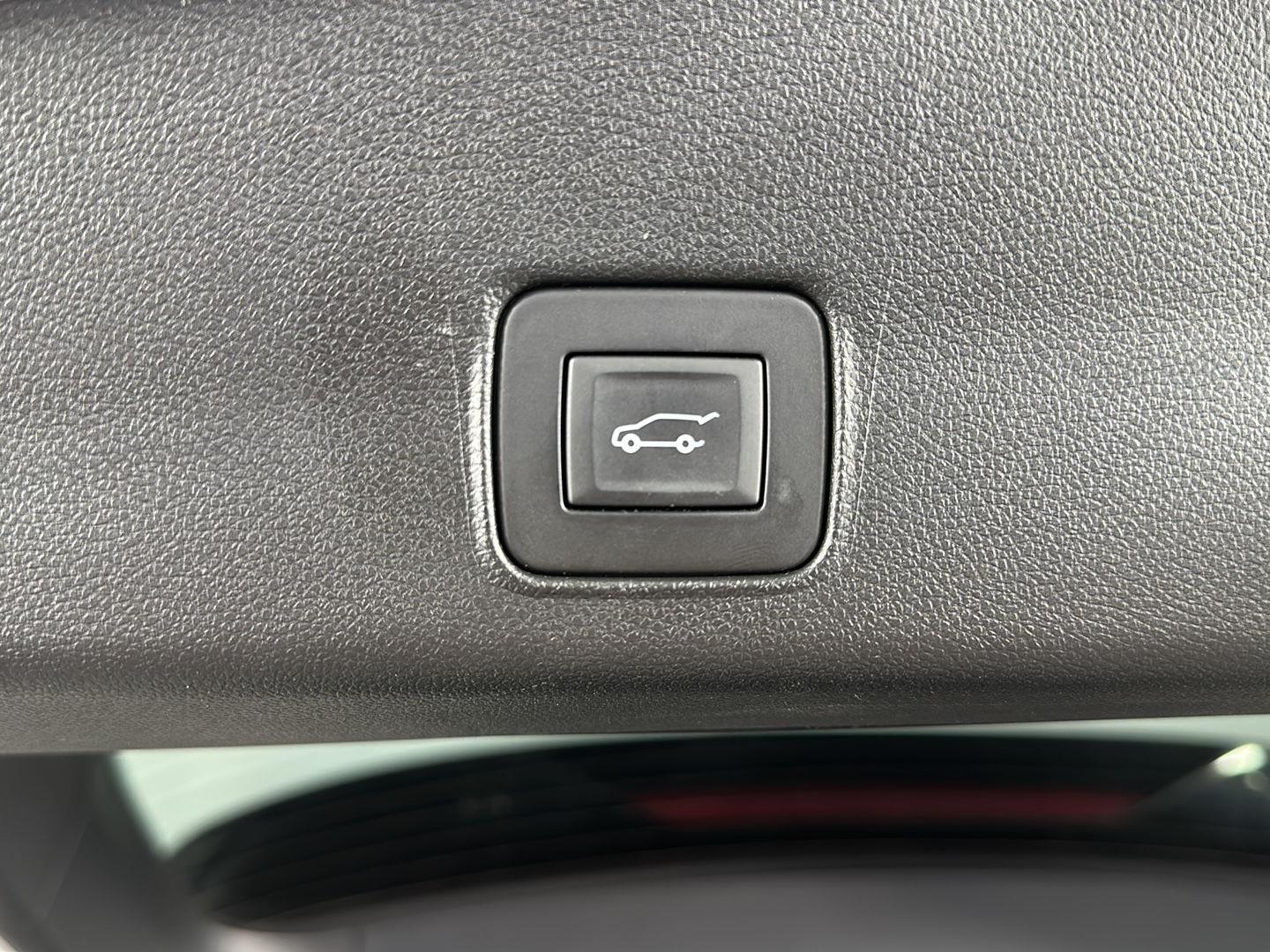 Used 2024 Summit White Chevrolet ACTIV image 11