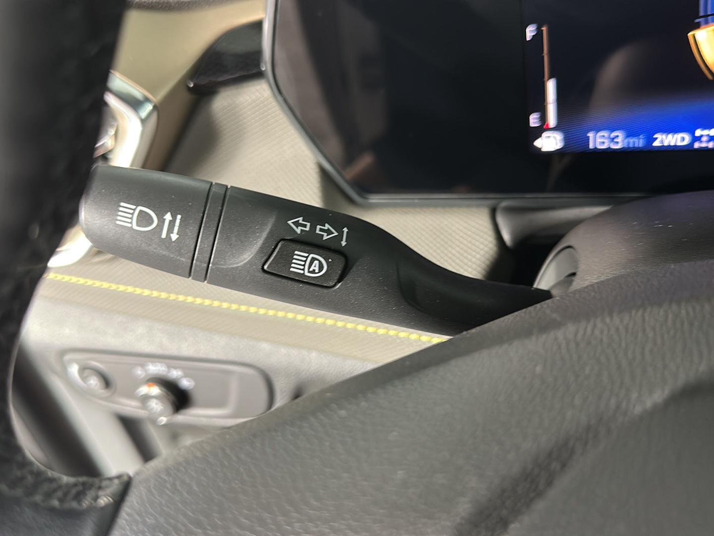 Used 2024 Summit White Chevrolet ACTIV image 27