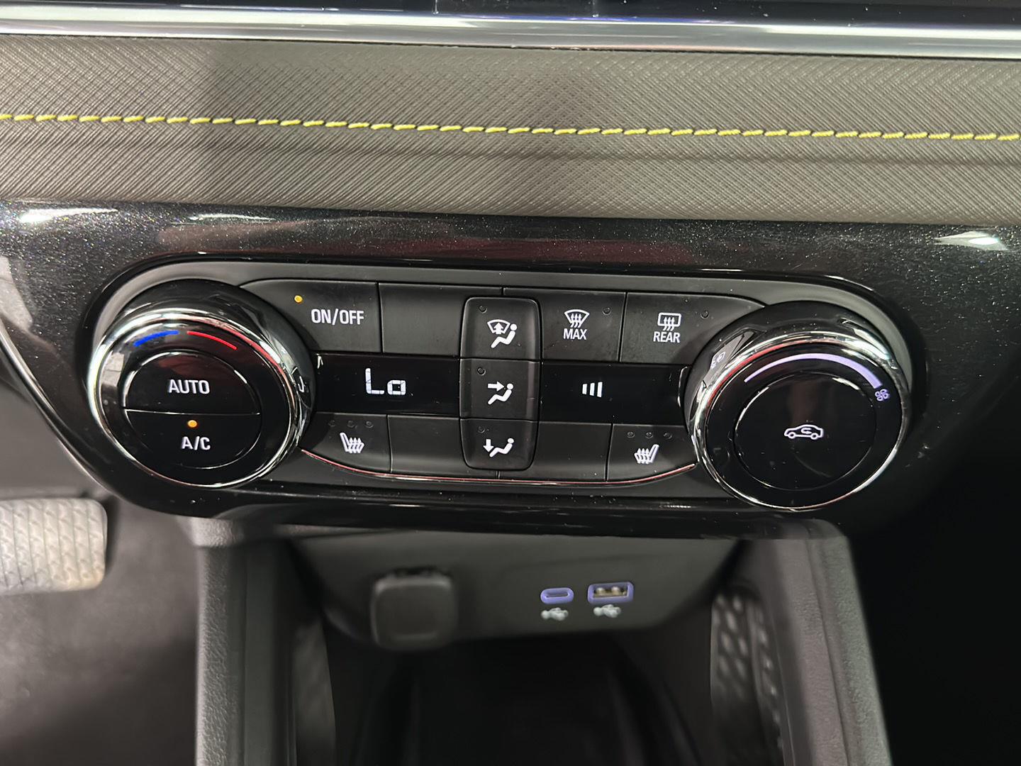 Used 2024 Summit White Chevrolet ACTIV image 35
