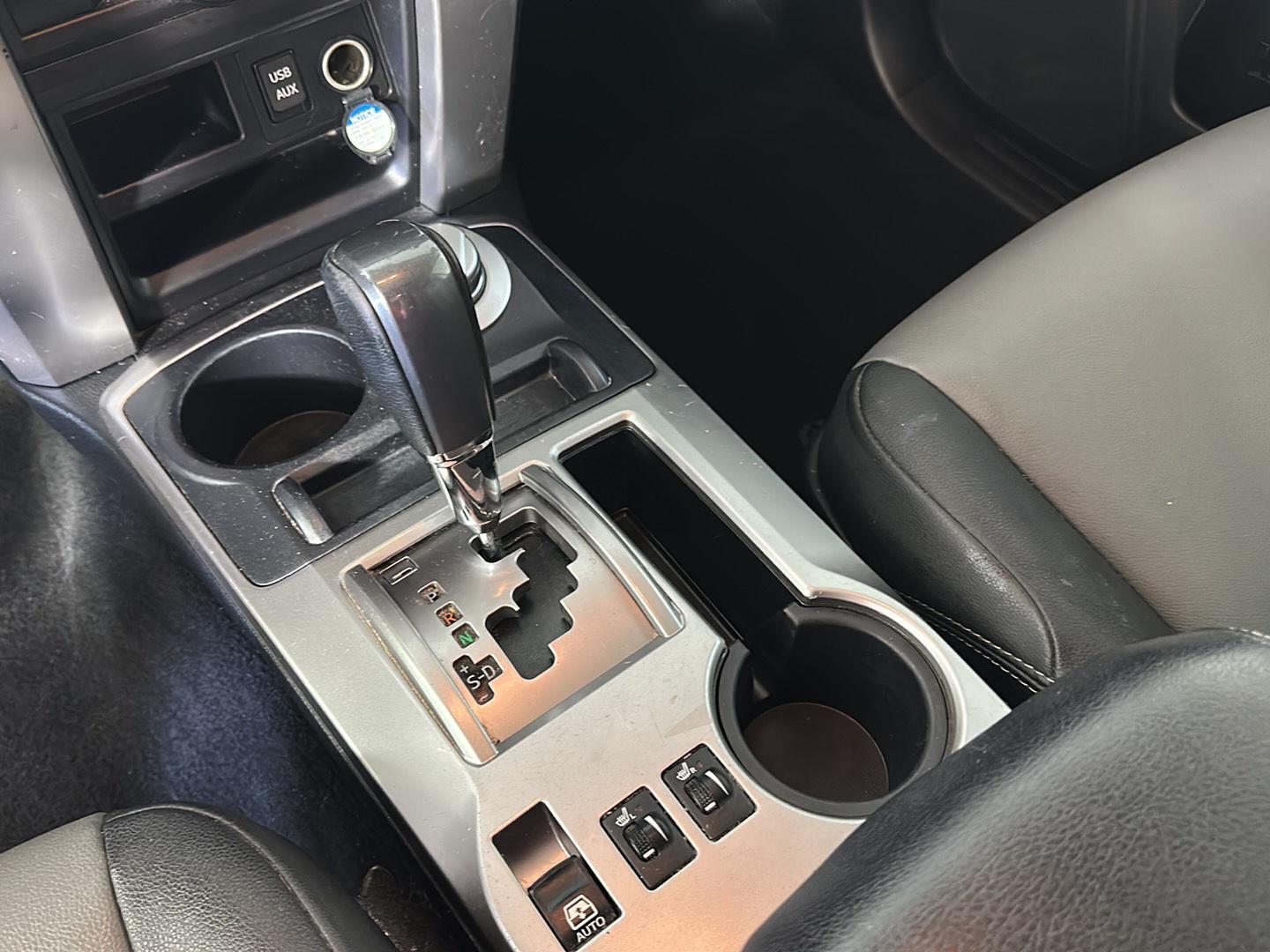 Used 2019 Magnetic Gray Metallic Toyota SR5 Premium image 17