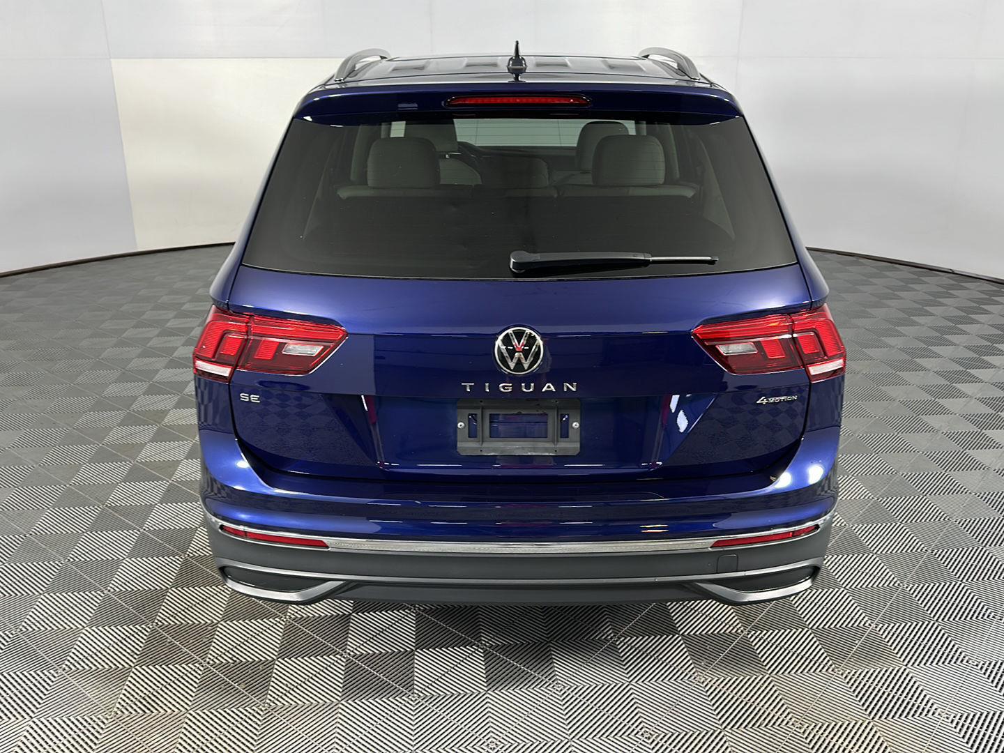 Certified Used 2024 Atlantic Blue Metallic Volkswagen SE image 9