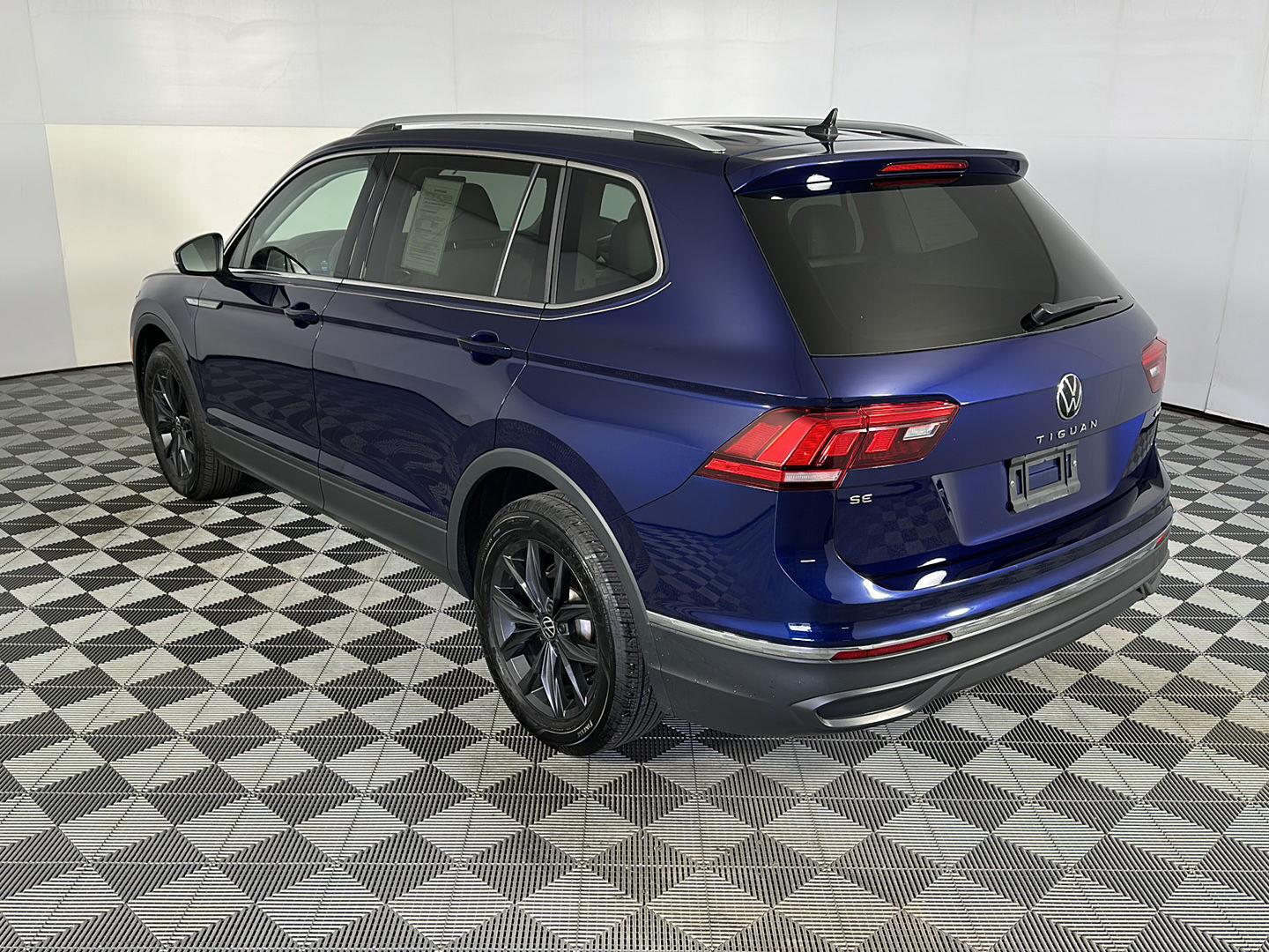 Certified Used 2024 Atlantic Blue Metallic Volkswagen SE image 12