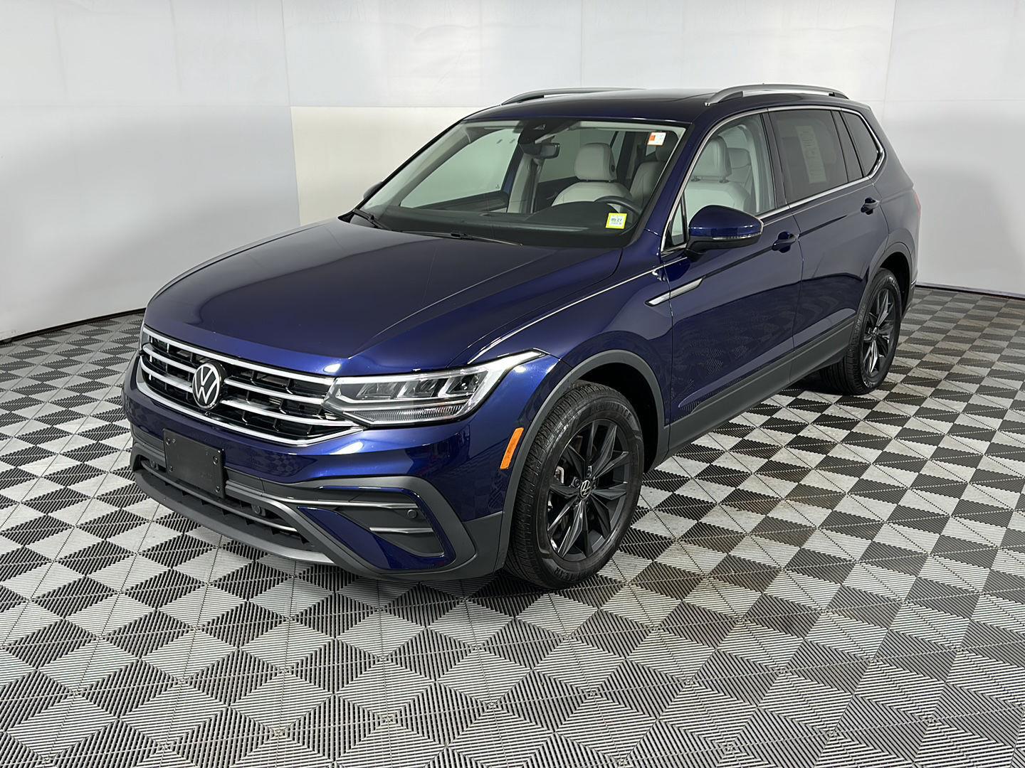 Certified Used 2024 Atlantic Blue Metallic Volkswagen SE image 14