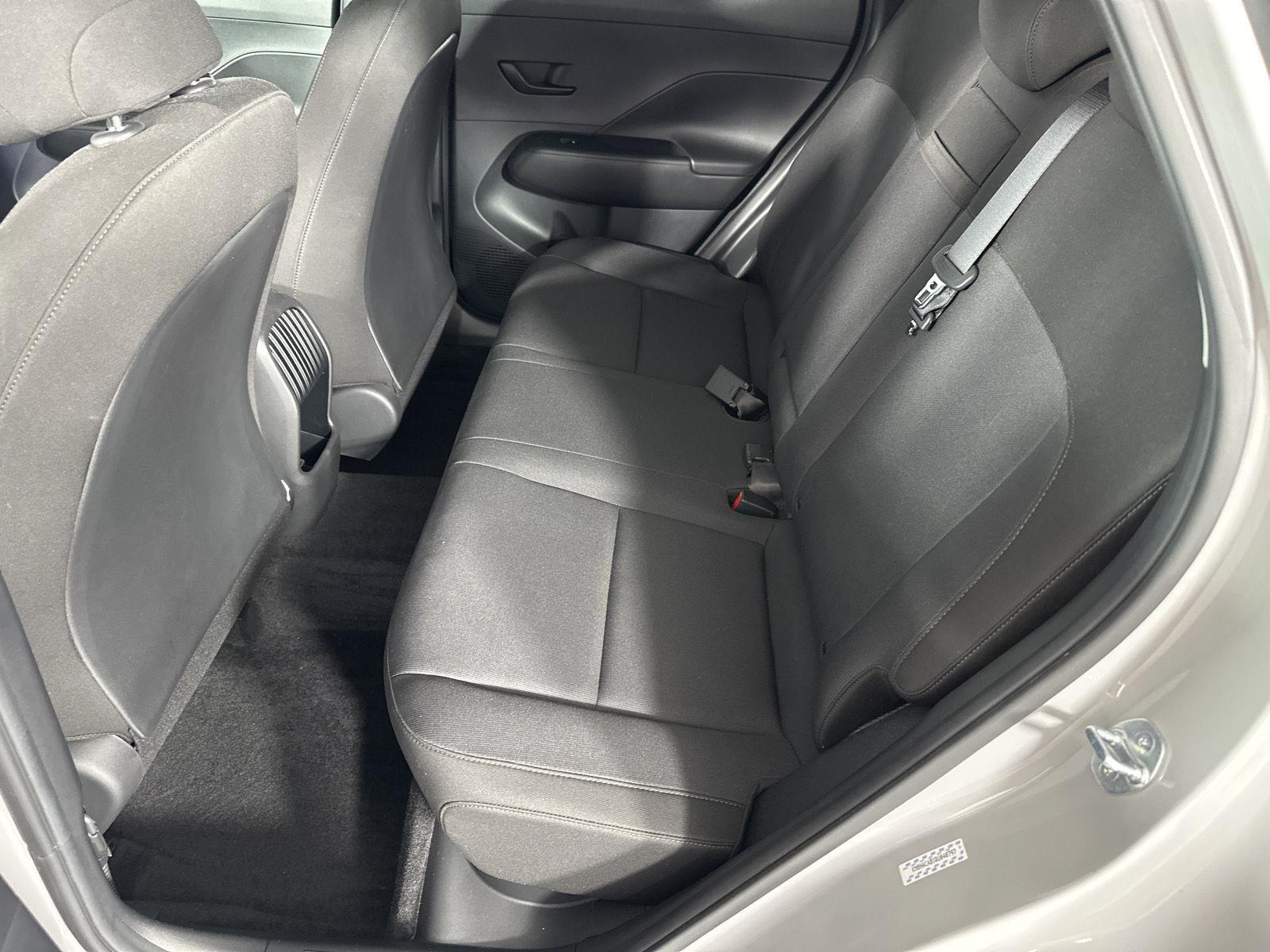 Used 2024 Cyber Gray Metallic Hyundai SE image 16