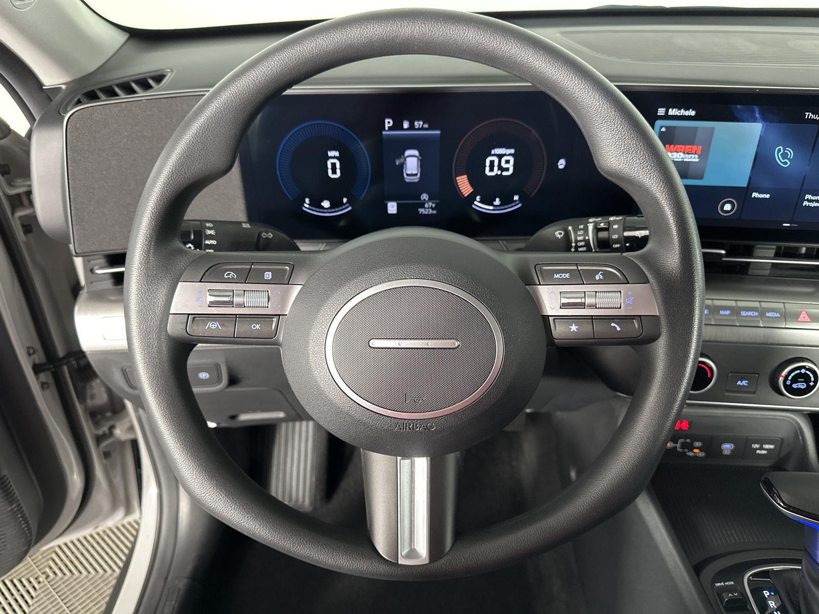 Used 2024 Cyber Gray Metallic Hyundai SE image 21