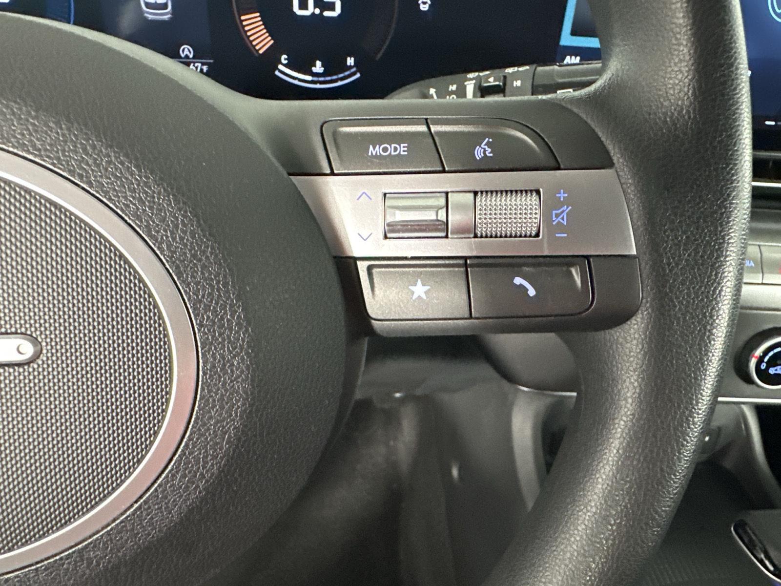 Used 2024 Cyber Gray Metallic Hyundai SE image 22