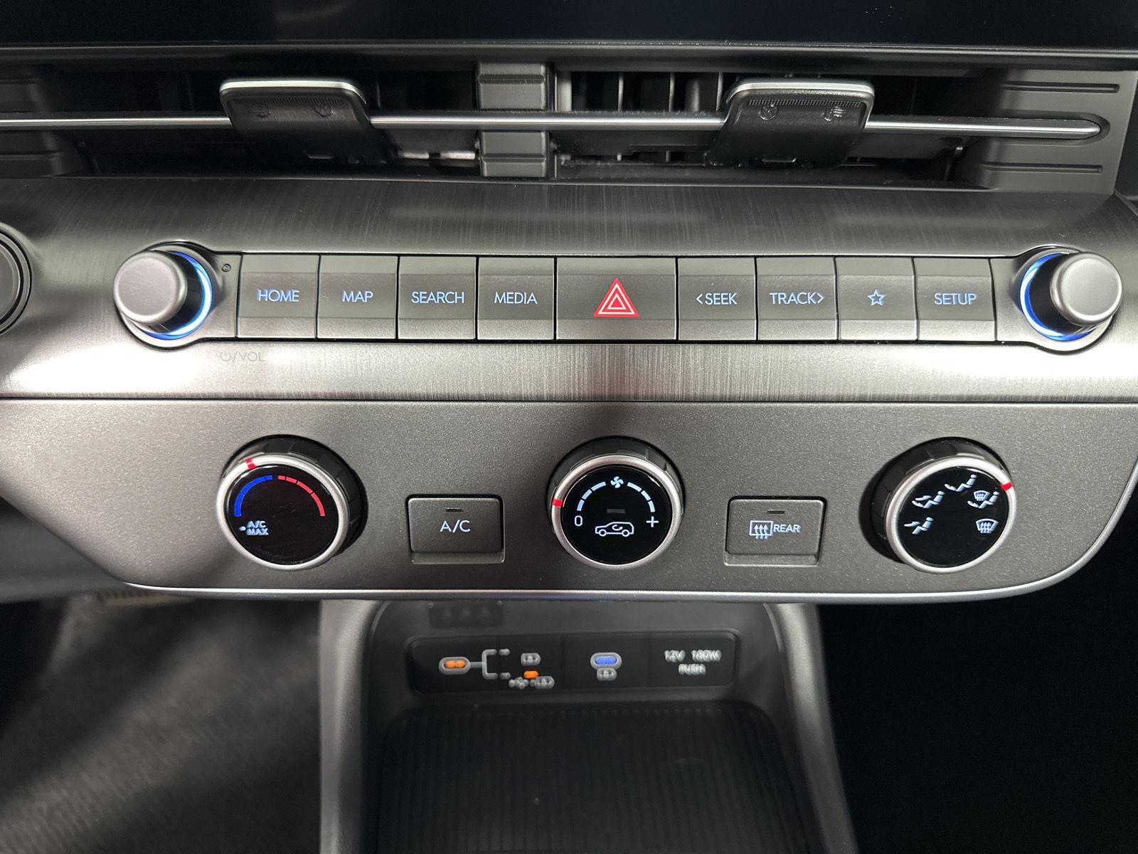 Used 2024 Cyber Gray Metallic Hyundai SE image 33