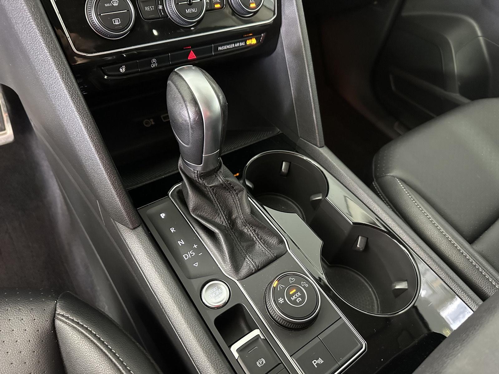 Used 2019 Platinum Gray Metallic Volkswagen 3.6L V6 SEL R-Line image 18