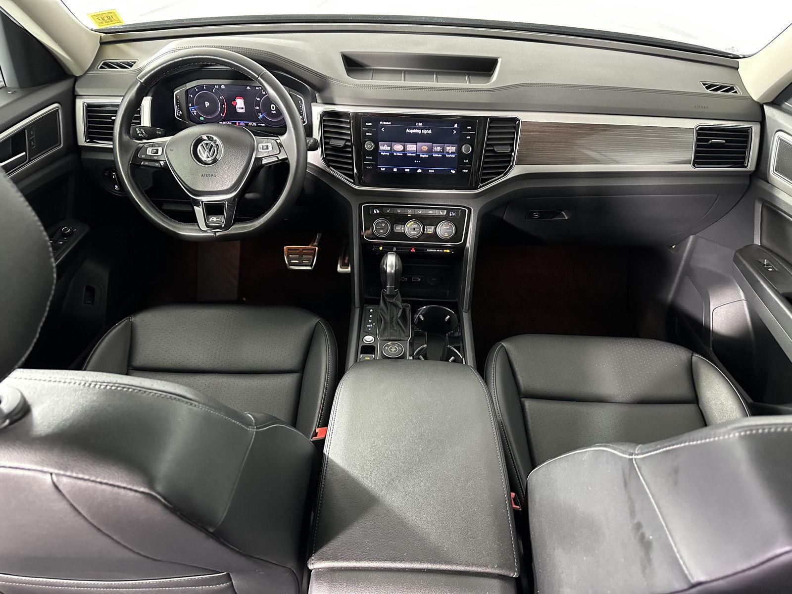 Used 2019 Platinum Gray Metallic Volkswagen 3.6L V6 SEL R-Line image 26