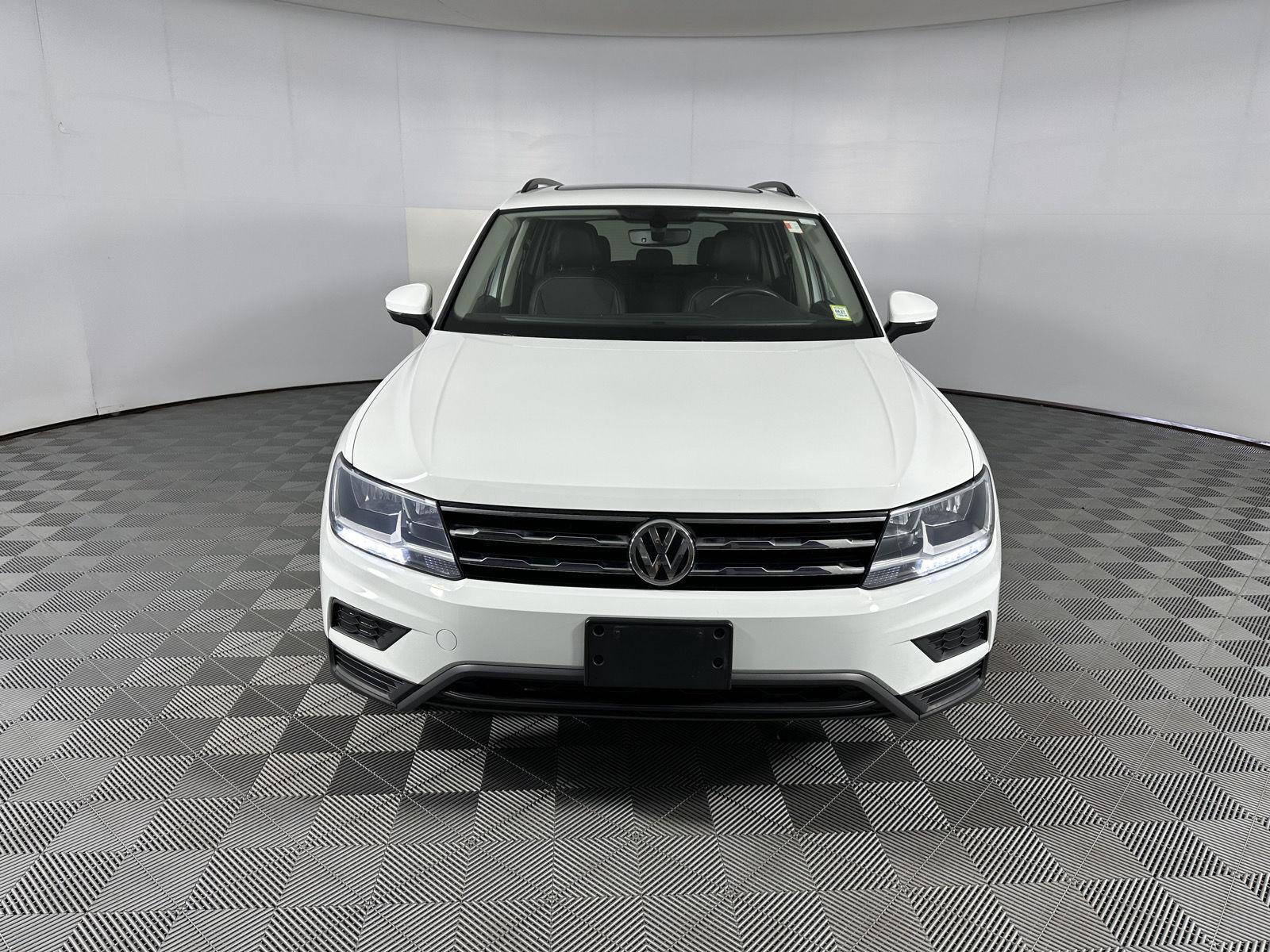 Certified Used 2021 Pure White Volkswagen SE image 3